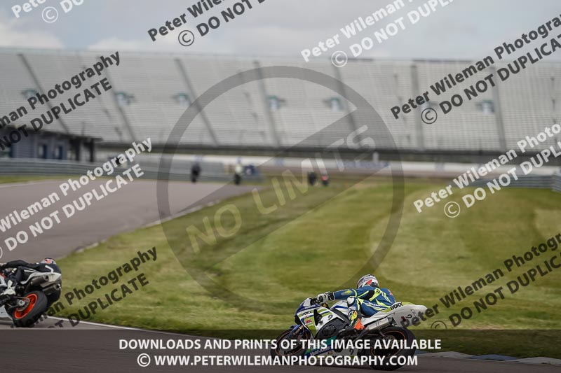 Rockingham no limits trackday;enduro digital images;event digital images;eventdigitalimages;no limits trackdays;peter wileman photography;racing digital images;rockingham raceway northamptonshire;rockingham trackday photographs;trackday digital images;trackday photos